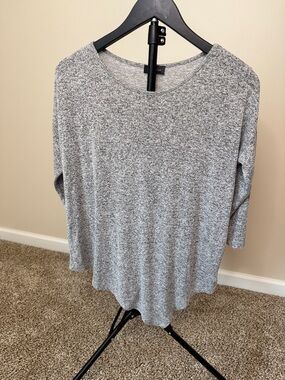 The Limited Heather Gray Long Sleeve Scoop Neck Top